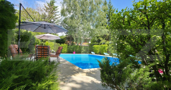 Proprietate Exclusivistă: 2 Case, Piscină și Teren de Ten