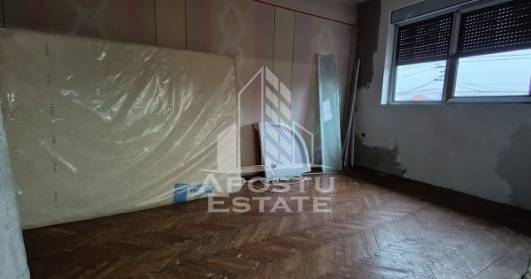 Casa P+1, toate utilitatile, garaj, necesita renovare, Gi...