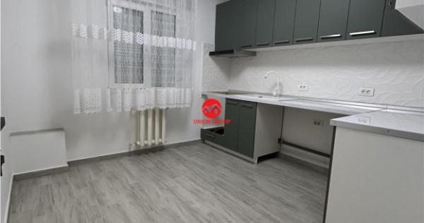 Garsoniera complet renovata, zona Palas