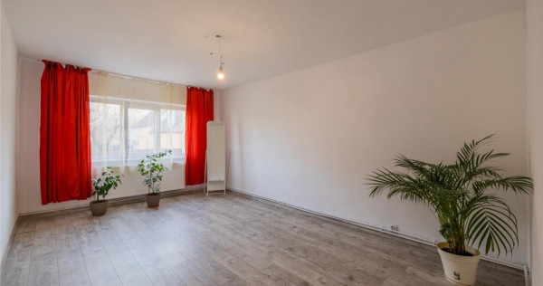 Apartament cu trei camere, structura frumoasa, 2 bai, elega