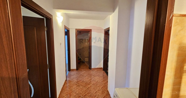 Apartament 3 camere de inchiriat