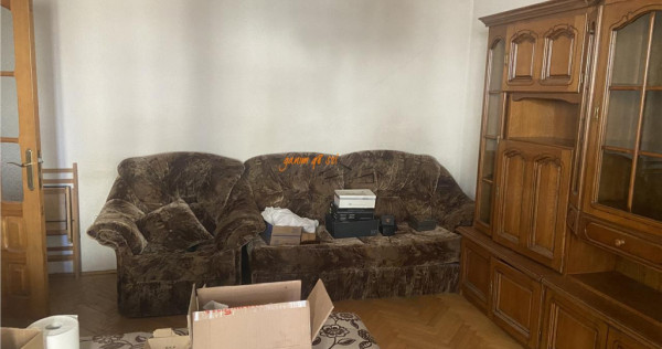 Apartament 3 camere , zona ultracentrala-Primaria Focsani ,e