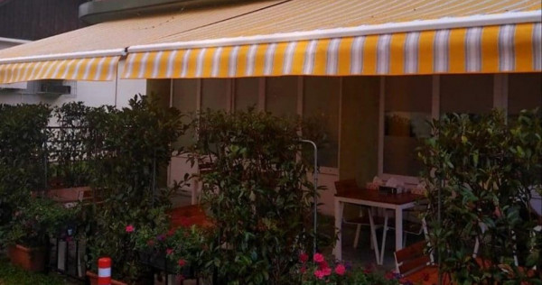 SPECIAL! Spatiu Showroom panouri publicitare pergola birou,