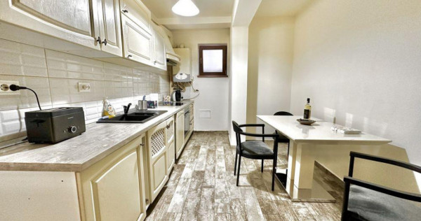 Apartament Modern cu 2 Camere în Tractorul