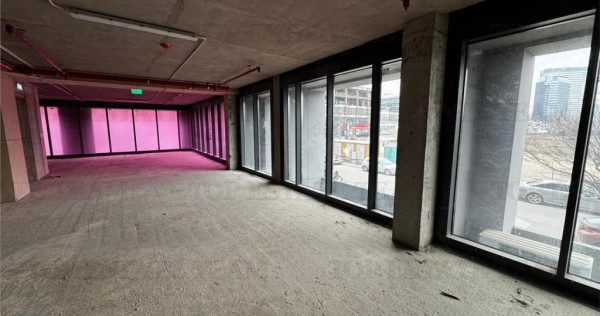 Spatiu Comercial / De Inchiriat / Pipera / Stradal