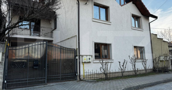 Casă cu 9 camere si 680mp teren &ndash; zona Cetate