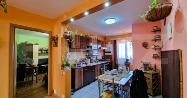 Apartament de vanzare, cu 3 camere, 64 mp, zona Intre Lacuri