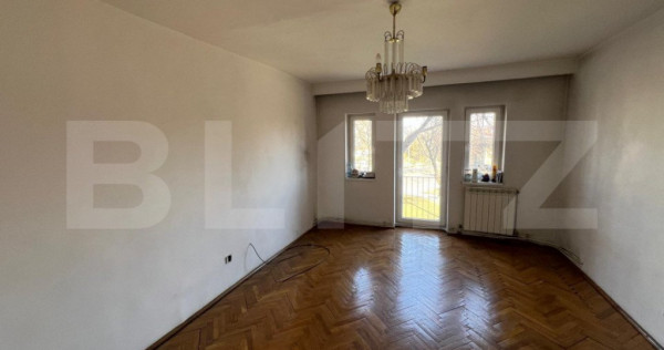 Apartament cu 5 camere, etaj 1, 112 mp, zona liceului Econom