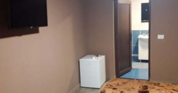 Casa &icirc;n centru, la aprox. 2 km de plaja sălbatica Corbu