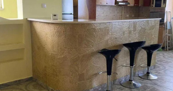 Apartament cu 3 camere decomandate Zona Ultracentrala