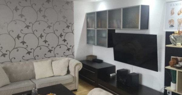 Apartament 4 camere, etaj 2, 82mp utili, zona Hurmuzachi, Ra
