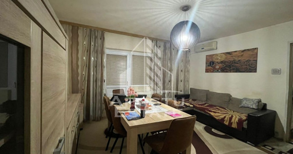 Apartament cu 3 camere, decomandat ,centrala proprie, zon...