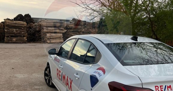 Spațiu industrial de 7,756mp de vânzare