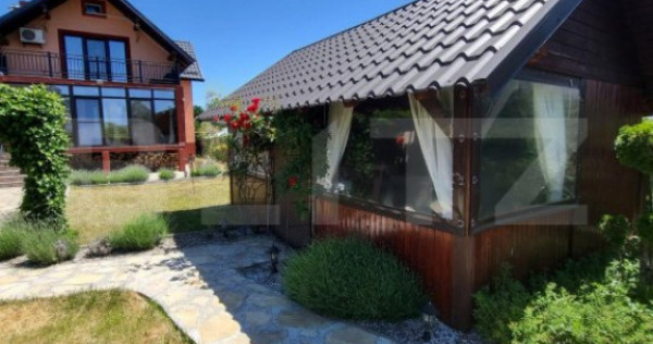 Casa individuala, cu 4 camere, 240 mp, 800 mp teren, zona Bu