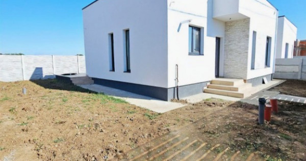 Casa pe parter 3 CAMERE/2 BAI/Com.Berceni/COMISION 0 %