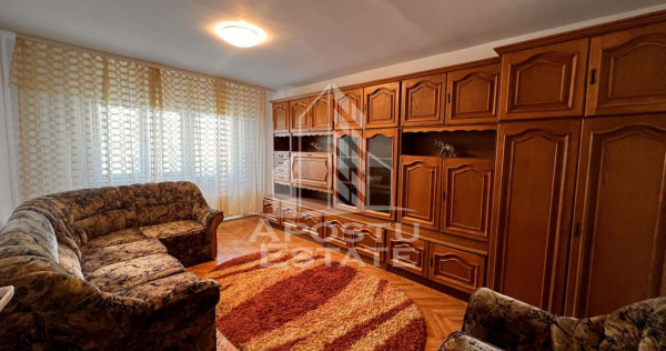 Apartament cu 3 camere, centrala proprie, zona Soarelui
