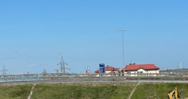 Hală situată în Ovidiu