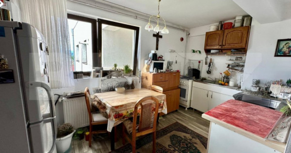 Apartament de vanzare, cu 2 camere, 55 mp, zona Micesti