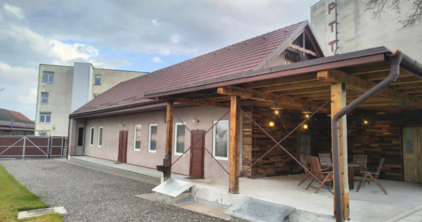 UNIC - CASA 3 CAMERE MOBILATA CURTE Central Sacele