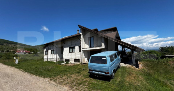 Casă individuală, de vanzare, cu 4 camere, 250 mp utili,