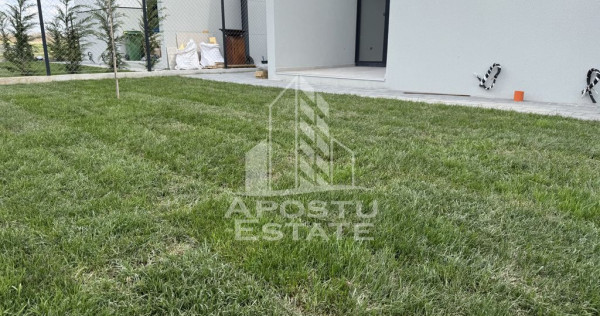 Duplex modern despartit prin camera tehnica