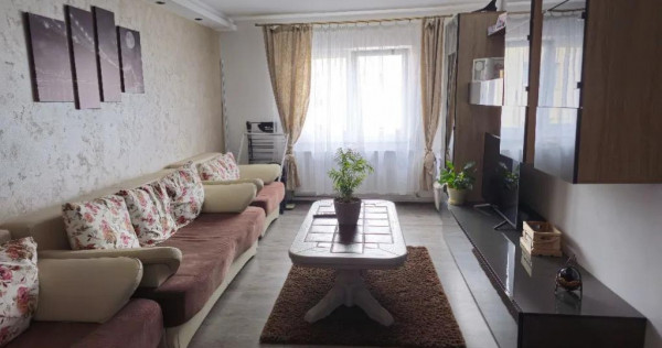 Apartament 2 camere, decomandat - zona Noua