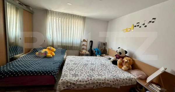 Oportunitate!Casă, 6 camere de vânzare, COMUNA LIVADA, 984