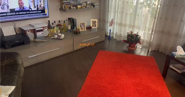Apartament 3 camere , zona centrala - Unitatea de pompieri ,