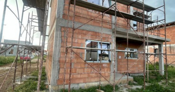 Casă individuală modernă, 115 mp utili, teren 600 mp &ndash;