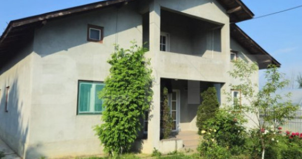 Casă de vanzare, cu 3 camere, 100 mp, zona Rancaciov