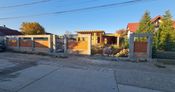 Varsatura , teren + casa în construcție