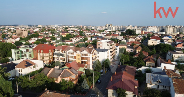 Casa stil arhitectural deosebit, Paltinis, preț negociabi