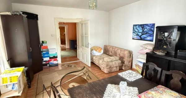 Casă centrală de vânzare- zona Cristian