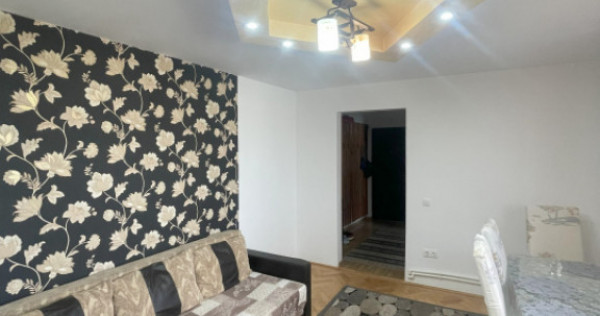 Apartament de 2 camere semidecomandat, 55 mp, etaj 4 cu acop