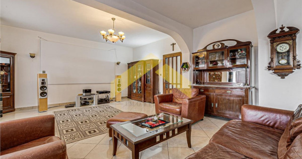 Vila cu 5 camere de zona Tabacovici