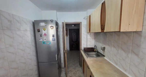 1 camera in zona Garii