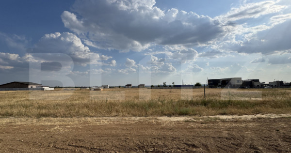 Parcele teren de 566 mp, front dublu de 30 m, utilități, z