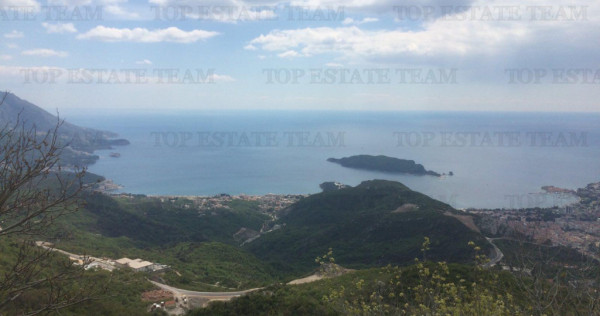 Teren de in Budva Muntenegru