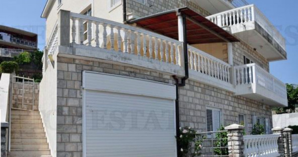 Casa de in Herceg-Novi Muntenegru