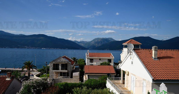 Vila de in Tivat Muntenegru