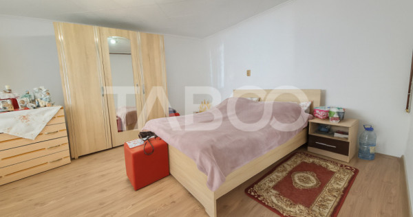 Strada Parului - Casa de vanzare cu 3 camere Cartier Marme