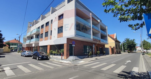 Spațiu comercial ori birouri de închiriat, zona ultrace...