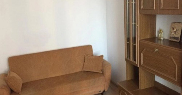 1 camera situat in zona Lipovei