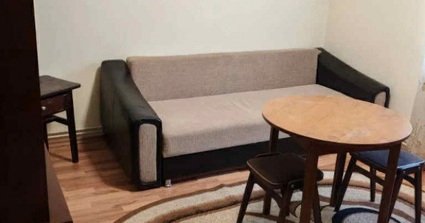 Apartament 2 camere, decomandat - zona Tractorul.