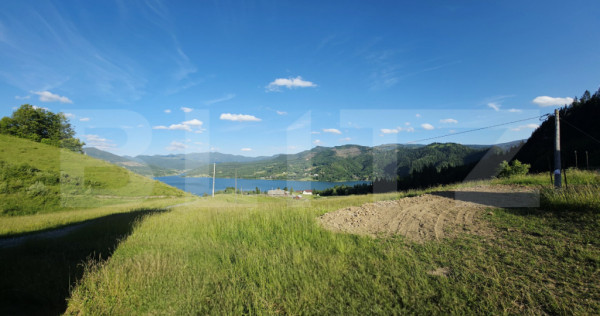 ???? Teren intravilan, de vanzare, 5 hectare, zona Colibita