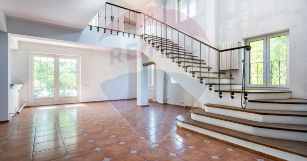 Vila 474 mp utili deschidere direct lac Snagov 1250 mp teren