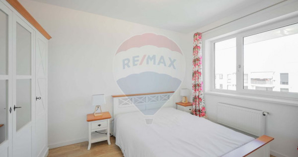 Apartament cu 3 camere de vânzare – Prima Universită?...