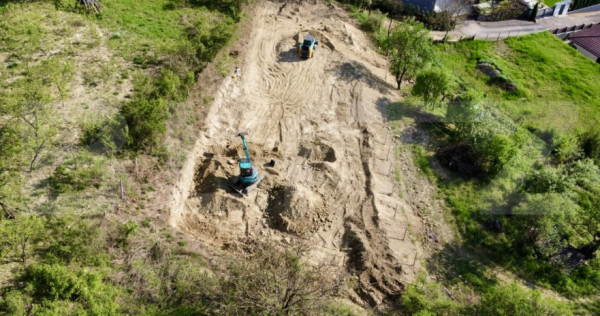 V&acirc;nd teren 2100 mp, Corunca &ndash; zonă superbă cu vedere pa