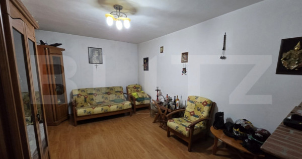 Apartament cu 2 camere, decomandat Zona Sara