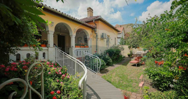 Casă cu 4 camere de &icirc;nchiriat &icirc;n zona Ultracentrală